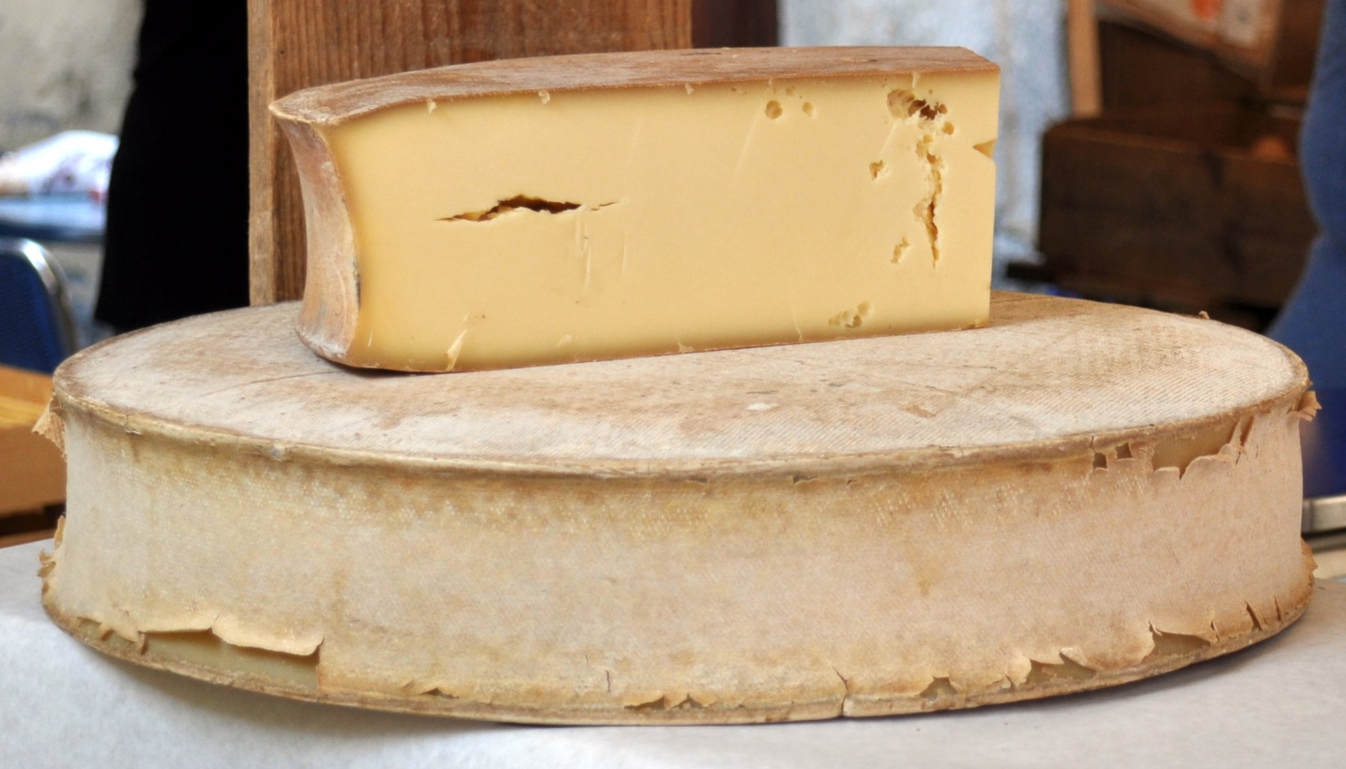 Abondance : Fromage AOP français Abondance, photo fromage à pâte dure